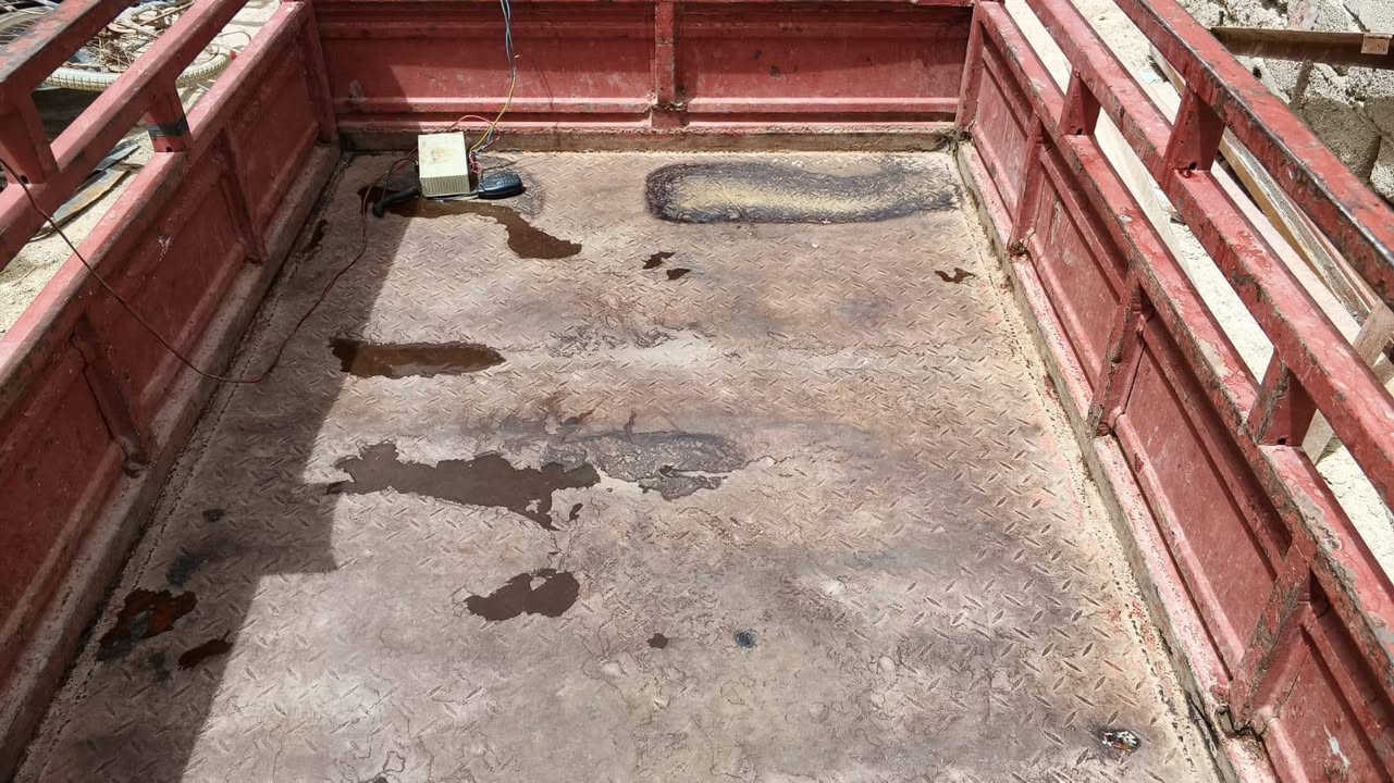 السلام عليكم من رخص مدير الاكروب
ستوته ليفان نضيفه بدي تفصال مرتب لون احمر 
شاصي مكفول من كلشي كهرائيات نضيفه
رقم وسنويه بسم جاري شرط التحويل 
الشراي يتصل *********** 
$السعر 1.100 وبيها مجال
