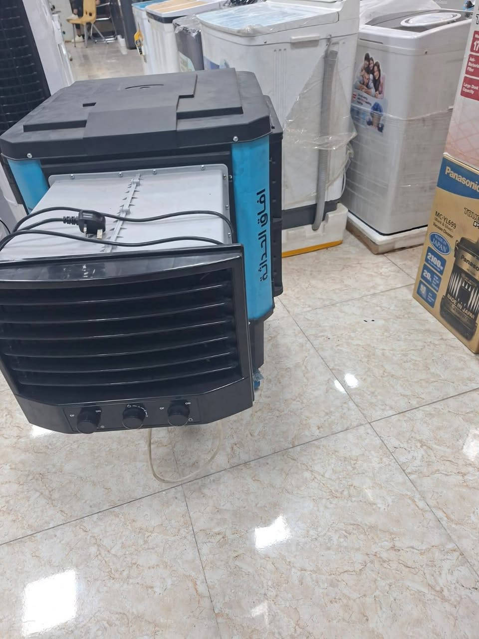 مبردة جديدة للبيع بعدها كارتون تصال ***********
