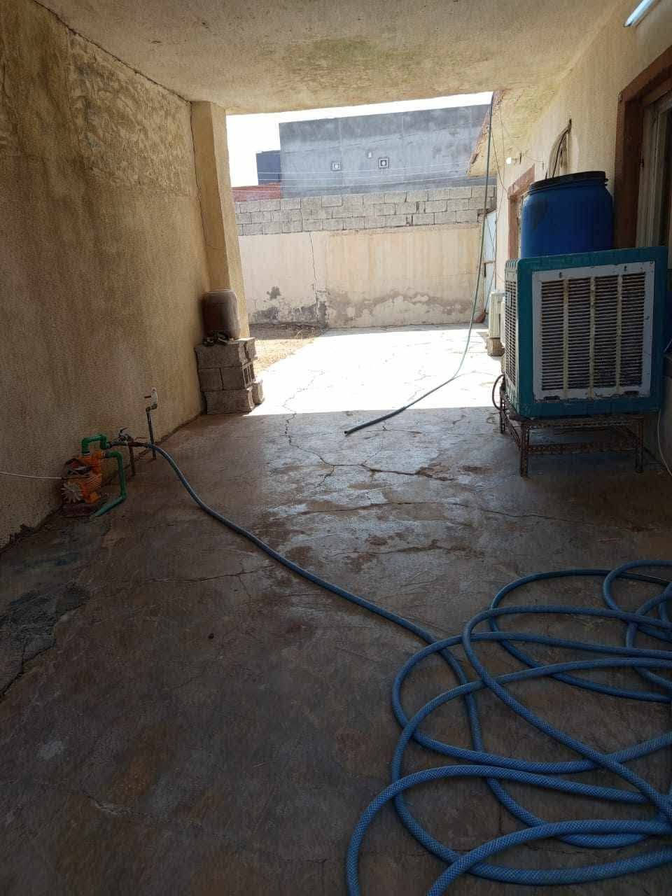 سلام عليكم - بيع سريع 
دار 🏠 للبيع في ديالى - خانقين - منقطه - ملك شاه 

نوع عقار : زراعي 
المساحة: 315م
البيت متكون من 
غرفتين نوم 
استقبال 
هول 
مظبخ
حمام- تواليت 
كراج كبير 
حديقه كبير 
----------------
الدار 🏠 فول مواصفات كاشي من بيت لحد باب حوش 
بسعر مناسب 
للاستفسار :*********** أو راسل خاص
