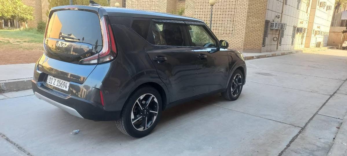 كيا صول موديل ٢٣ بسمي ماشيه ٥٨ مكينه 2000 دوش
مكينه وكير تبريد تخم تاير جاهزه من كولشي 
السونار مرفق بلصور السعر 130 بيها مجال بسيط جدأ 
للإستفسار ***********
