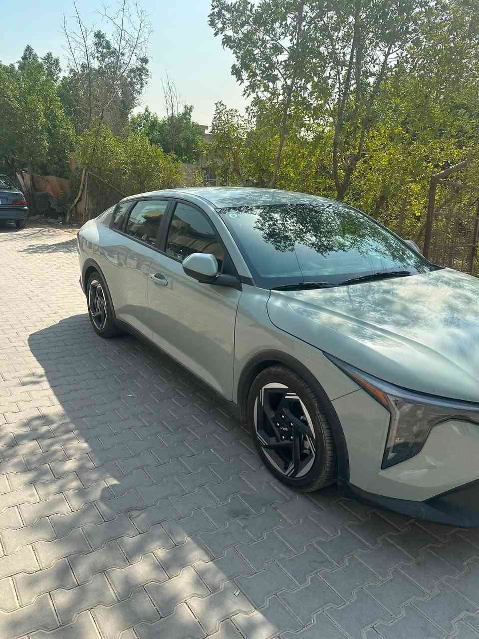 سلام عليكم للبيع فقط
كي فور EX  2025 k4  

محرك : 2000 دوش مرغوب

وارد : اميركا  

مواصفات  Ex 

1_بصمة 

2_تشغيل عن بعد 

3_ بصمة ابواب 

4_ بصمة جنطه 

5_شاشه متصل حجم كبير 

6_فول قيادة ذاتيه مع تحديد مسار 

7_فول تحكم ستيرن 

8_تبريد متصل مع شاشه لمس 

9_منافذ شحن خلفية 

10_سايد بريك كهربائي 

11_مانع انزلاق 

12_نقط عمياء 

13 _ تحكم وضعيات قياده

14_رادار امامي وخلفي وجانبي 

15_فول حساسات توقف ذاتي 

16_لد امامي مع عدسات زنون

17_لد خلفي 

18_شحن واير لس 

19_كامره خلفية دقه hd 

20_ويل كب بلاد 

ارضية السيارة جلد

مرقم بغداد  

مكاني:بغداد 

السعر : 170 ورقة وبيهة مجال  

***********
واتساب او الاتصال
