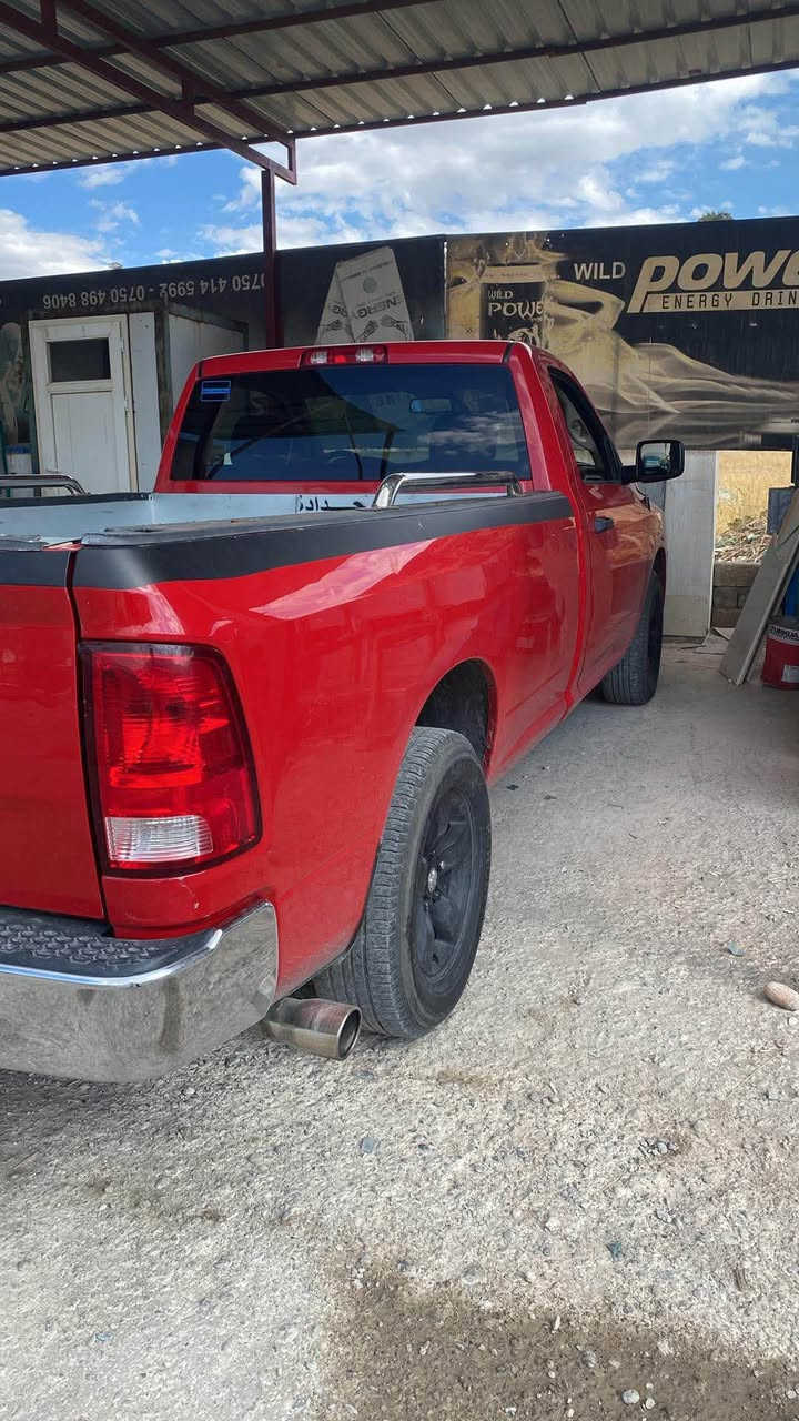 dodge ram classic 
دوج رام كلاسيك موديل 2019 محرك 6 بستن 
گه له ك پاكه گيرو مه كينه كهرباي هه مي شرت بي مسرفه سياره جديد  15 ورقه غرامه سه ر دي سعري اينن خار مشته ريبي تلفوني بكه  سعر 115 وه رقه 
رقم تلفون *********** زاخو, دهوك
