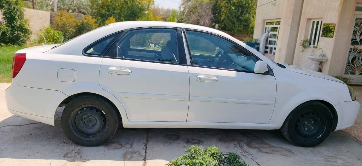 السلام عليكم  
سيارة فورنزا للبيع موديل 2008 مصبوغة حزام تبريد شغال خير من الله السعر $47 للاستفسار ***********
