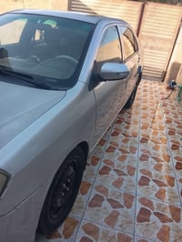 للبيع بيوايدي ٢٠١٣ رقم بغداد بسمي جاهزه من كلشي كير مكينه صدر تبريد كل...