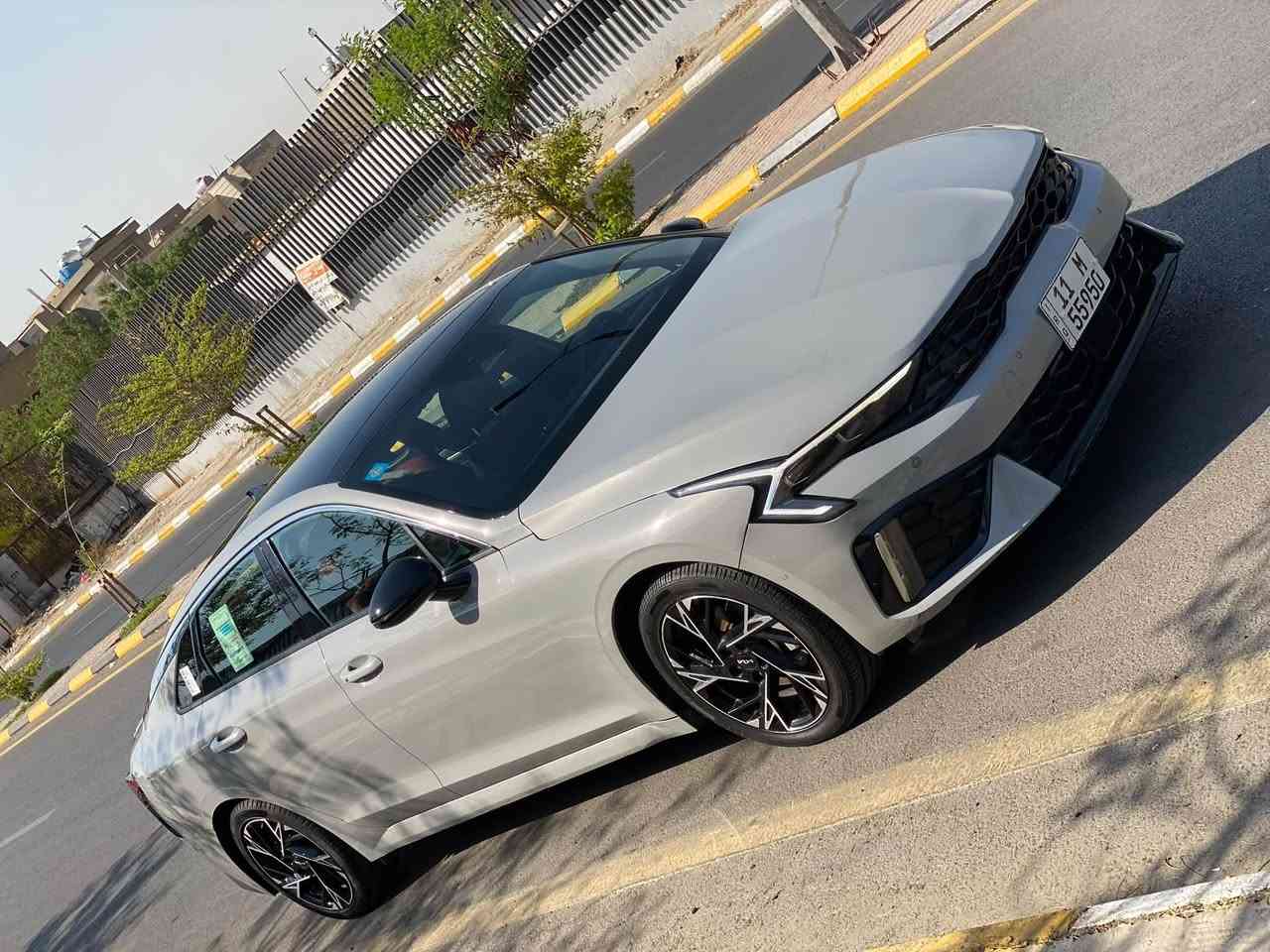 🚘🔥 كيا كي 5 2025 GT LINE | فول مواصفات
لون سمنتي  | داخل أحمر جلد ❤️

✅ حساسات أمامية وخلفية
✅ رادار أمامي وخلفي
✅ ليزر للعدسات + LED
✅ تدفئة ستيرن
✅ هاند بريك كهربائي
✅ مقاعد تدفئة
✅ كرسي كهربائي
✅ تشغيل عن بُعد
✅ وضعيات قيادة
✅ قير 8 نمر
✅ محرك 2500/طبيعي
✅ ماشية 20الف 

🛠️ حادثة فقط بنيد و قبق جنطه وجاملغ خلفي بدون دواخل

       سعر مناسب للاستفسار خاص

📍 عنوان السيارة بغداد الحرية /رقم بغداد — تحويل ثاني يوم

📞 للاستفسار: [***********]
💥 سونار موجود
