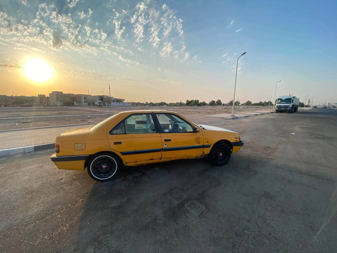 السلام عليكم بيجو 405 لبيع رقم بصره سنويه  منتهيه قبل شهرين أكفلك بس اصولية والهيه والغرامات على المشتري السعر 12وبيه مجال 
العنوان البصره الزبير 
رقم الهاتف 
***********
