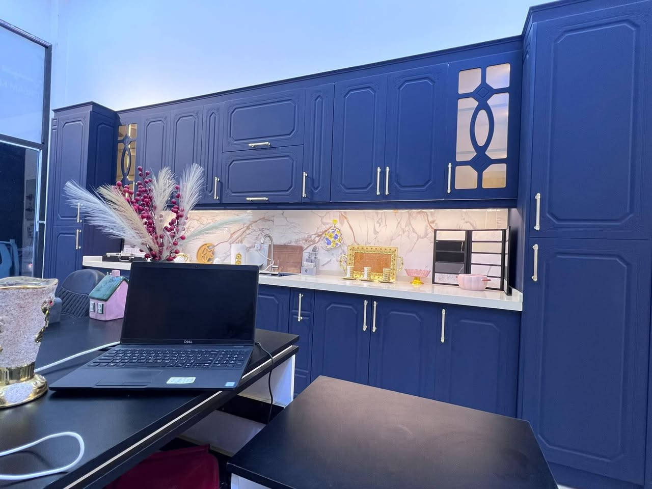 ✨ مطابخ دريم كيتشن | Dream Kitchen ✨

إذا تحلم بمطبخ يجمع بين الفخامة، الجودة، التصميم العصري، والاستغلال المثالي للمساحة… حلمك يبدأ من هنا 🤎

في مطابخ دريم كيتشن نوفر لكم تشكيلة مميزة من المطابخ التركية والإيطالية بتصاميم راقية تناسب مختلف الأذواق والمساحات، مع اهتمامنا بأدق التفاصيل حتى تحصل على مطبخ يليق ببيتك ويكون عملي وأنيق بنفس الوقت.

🔸 مطابخ تركية بتصاميم عصرية وألوان متعددة
🔸 مطابخ إيطالية بتفاصيل فاخرة ولمسات راقية
🔸 تصاميم حسب مساحة ومخطط منزلك
🔸 تشكيلة متنوعة من الألوان والخامات
🔸 استغلال ذكي للمساحات وتفاصيل عملية
🔸 اهتمام بالجودة والتشطيب وأدق التفاصيل
🔸 كما نوفر تصاميم غرف نوم بلمسات عصرية وفخمة

🏡 سواء كنت تبني بيتك الجديد أو ترغب بتجديد مطبخك وغرفة نومك، فريق دريم كيتشن يساعدك باختيار التصميم المناسب وتحويل فكرتك إلى واقع.

📍 العنوان: البصرة – الزبير

📞 للاستفسار والتواصل:
***********
***********

📩 راسلونا الآن لمعرفة التفاصيل والتصاميم المتوفرة.

دريم كيتشن… لأن مطبخك يستحق أن يكون أجمل جزء من بيتك. ✨

#مطابخ_دريم_كيتشن
#دريم_كيتشن
#مطابخ_تركية
#مطابخ_ايطالية
#مطابخ_البصرة
#مطابخ_الزبير
#مطابخ_عصرية
#مطابخ_فخمة
#تصميم_مطابخ
#غرف_نوم
#ديكورات
#البصرة
#الزبير الزبير, البصرة
