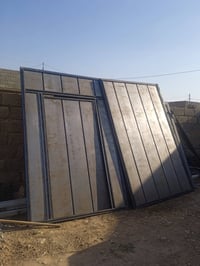 للبيع • سلايت ٢×٢٫٨٠ • باب فتحتين ٢٫٥٠×٣٫٢٥