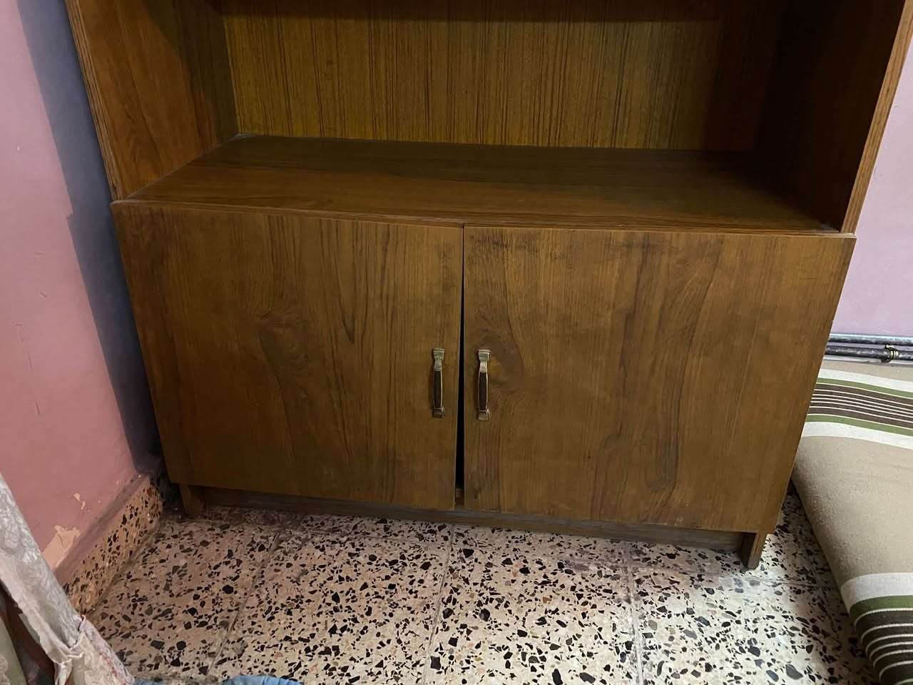 مكتبة قديمة ١٥٠ الف
