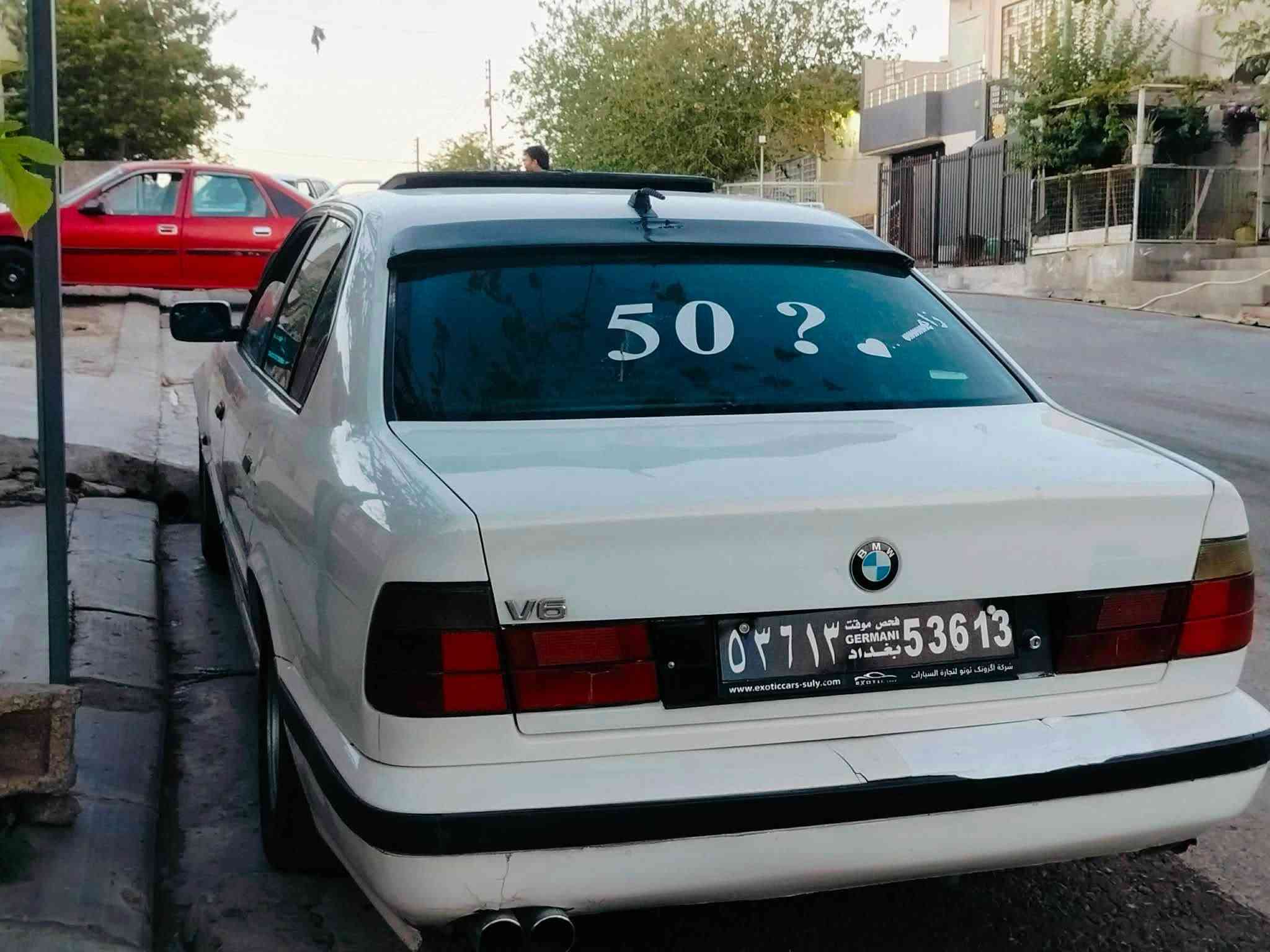 سه راتا به ناوخوا BWMبؤفرؤشتن
مؤديل ١٩٩٥فول 
فه قات گيرعادي بيلاد٥٢٥بيلاد
كود هه يه 
سعري خوار هه موو بازار ٢٣گه لا مه جال

نص مكتوب في الصور:
- 50