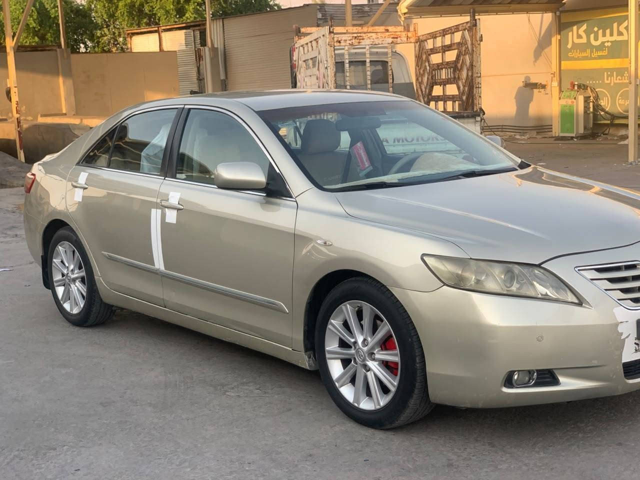السلام عليكم
للبيع كامري خليجي
موديل 2007
رقم سليمانيه انكليزي
محركـ 4 سلنـدر 2400
السياره مكفوله من الضربه والسونار موجود بالصور
بيه صبغ البنيد فقط
_حساسات خلفي وامامي _ كامره _
تبريد ثلج _ صدر جديد
السعر 98 وبيها مجال 
هـ  ***********
المكان الانبار _الخالديه 
(اعتذر عن الاقساط والوعده والمراوس)
