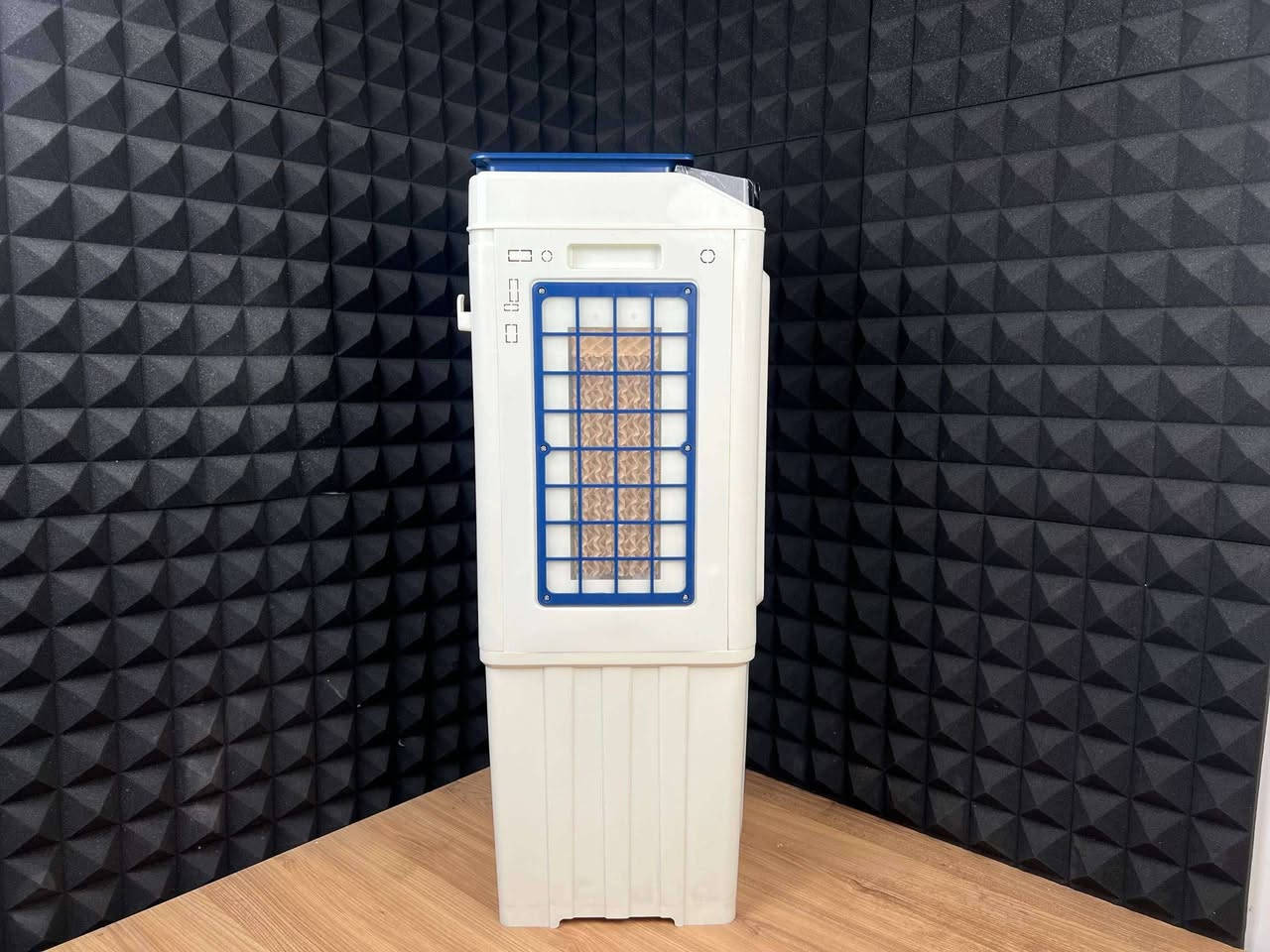الحر يذوب والكهرباء تطفي ودايماً دور مبردة شحن قوية وتبرد الصالة والبيت؟ 😫☀️
مبردة الهواء الشحن الذكية من ليبرونك بمحرك نحاس 100% وصلت! 🔥

محرك نحاسي 50W اقتصادي يعطيك دفع هواء بارد مع 3 حشوات كرتونية مكثفة 🦾

بطارية ليثيوم جبارة مع لوحة لمس تظهر لك نسبة الشحن من 20% لـ 100% ✨

منفذ USB مدمج لشحن موبايلك وقت انقطاع الكهرباء مع مخارج لإضاءة الـ DC ✨

تجي مع علبتين ثلج، ريموت كنترول، 4 عجلات، وضمان سنة كاملة 💎

اطلبها هسة واضمن هواء بارد وانتعاش بأعلى جودة وأرخص سعر.! 👇

الطلب والاستفسار على الرقم التالي 

***********
