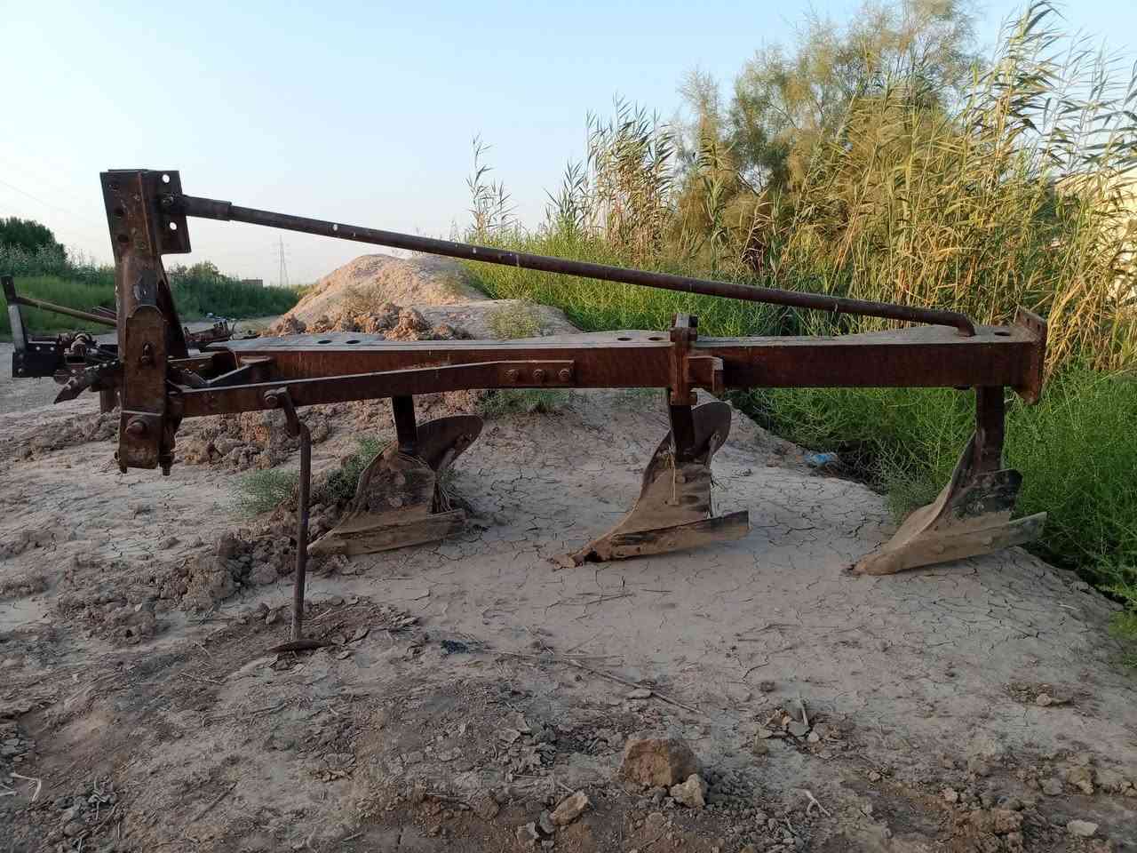 فدان للبيع ناردي ابو الطير لاكسر ولا الحيم جهاز للشغل ديالى خان بني سعد للتصال على الرقم ***********
