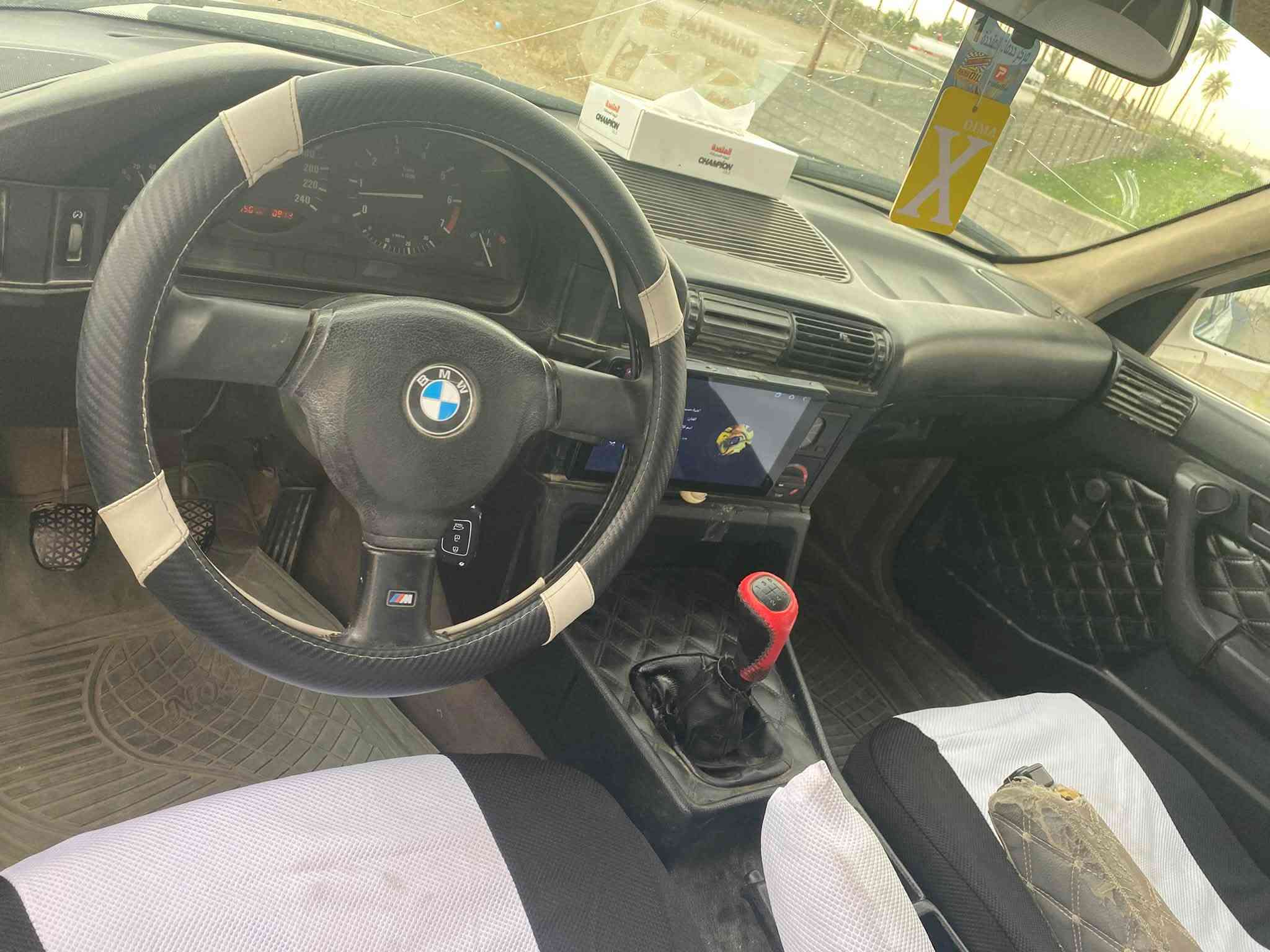 للبيع
بي ام 525 
محرك مسكر جديد 
كير جديد 
صدر جديد
تخم ويل خليه جديد 
تخم تاير 
شاشه وسستم صوت 
سنتر لك شغال 
كهربائيات كلها شغاله 
فتحه سقف 
السعر 32 قفل قفل 
مكاني جزيره الرمادي 
*********** واتساب
