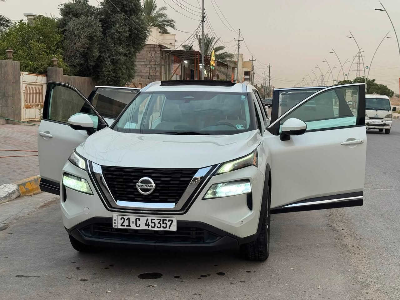 نيسان روج البيع او مراوس  موصفات SL 1/1
السعر نار 170 بيها مجال حادث ربع جاملغ صبغ ***********
