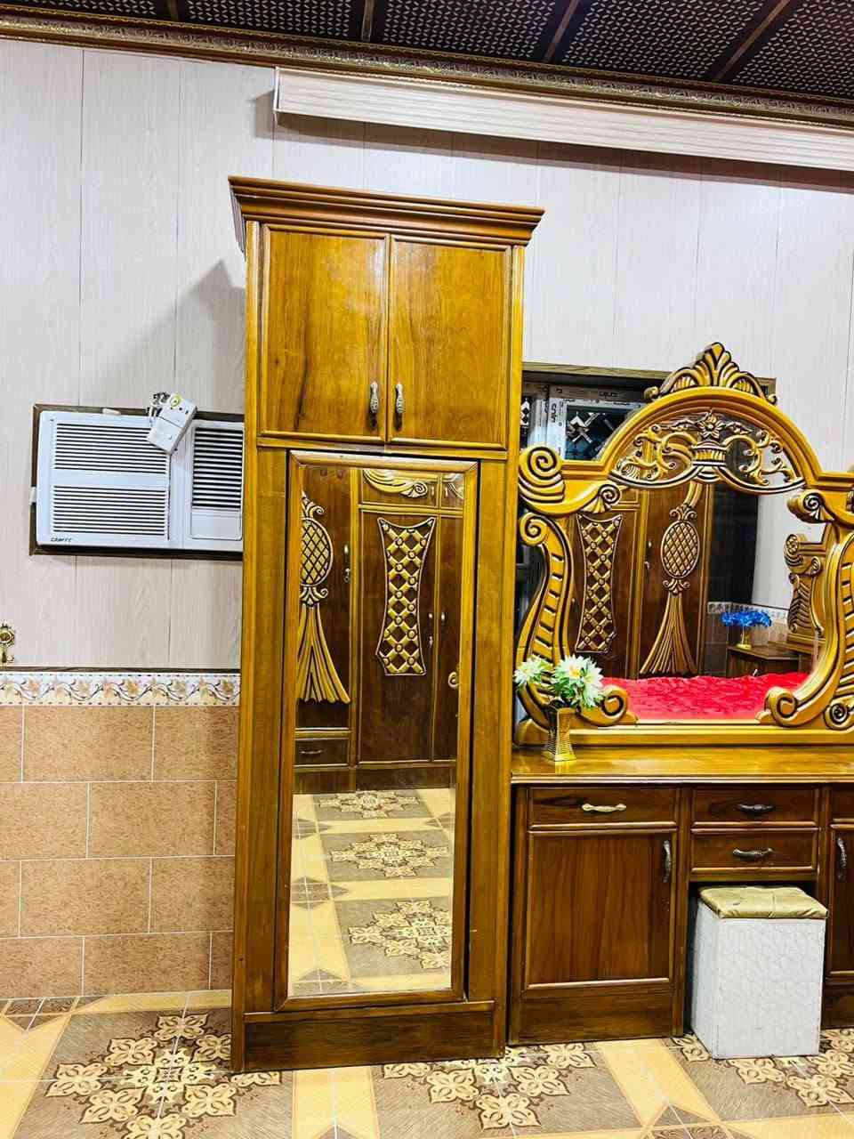 غرفة نوم توج عراقي احطاطة السعر  925وبيها مجال العنوان قضاء الرمانة البوعبيد قرب أسواق احمد العذيه للاتصال ***********
