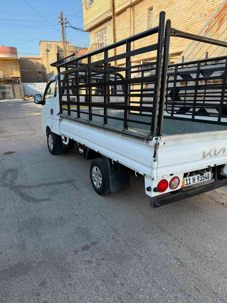 سلام عليكم
للبيع كيا بنكو نثيه محرك 2700

رقم بغداد الدولي 

باسمي شخصياً 2030 تنتهي

مكفوله من الصبغ والضربه والتبديل والتعديل من عدا (البنيد بي طخه ممصلحهة)

كيير محرك صدر اكسل تبريد  مكفول

تخم تاير جديد باتري جديد كلج كامل جديد منظومة تبريد جديد

السياره مع المحجر تُباع 

السعر المطلوب 126 وبيهة مجال قليل

مكان السياره بغداد/حي الجامعه

للاستفسار/ ***********
