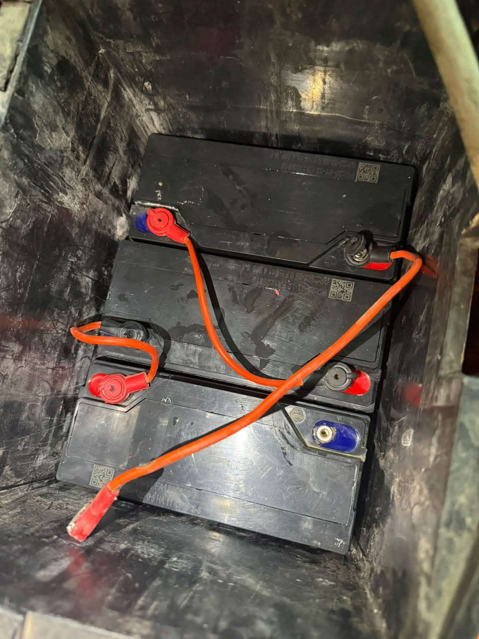 دراجه ار 11 نضافه 75 بل 100  تايرات جدد وكفرات نضيفات. يعني يحتاجله فرت يده شويه وبطارياته شرط   والسعر370 بي مجال 
عنواني كركوك 
هذا الرقم تلفون ***********
