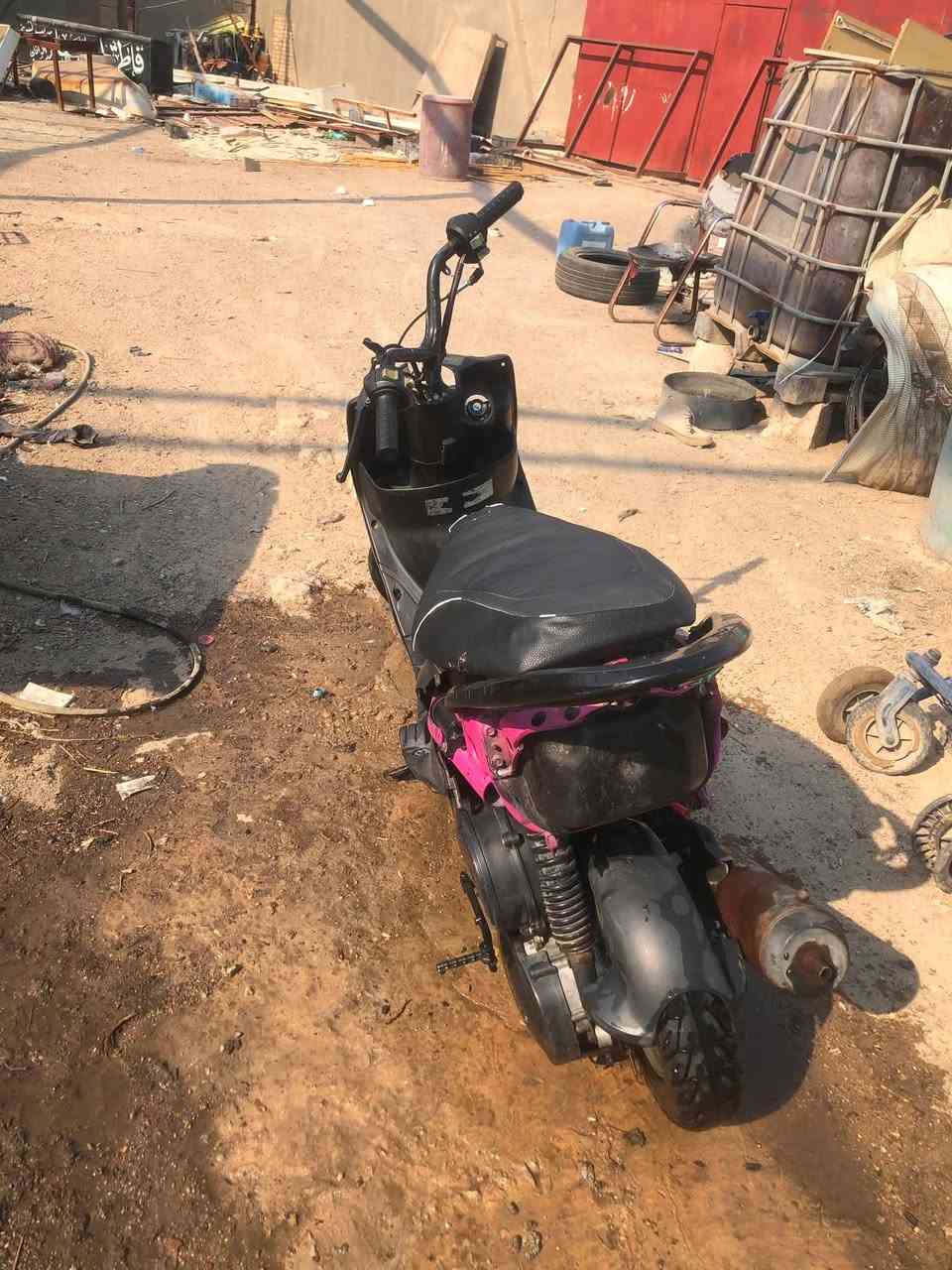 سلام عليكم ماكس عدله لبيع دراجه نضيفه وما بي شي وسعره 350قفله بمكان بصره وريد يتواصل معي هذه رقمي ***********
