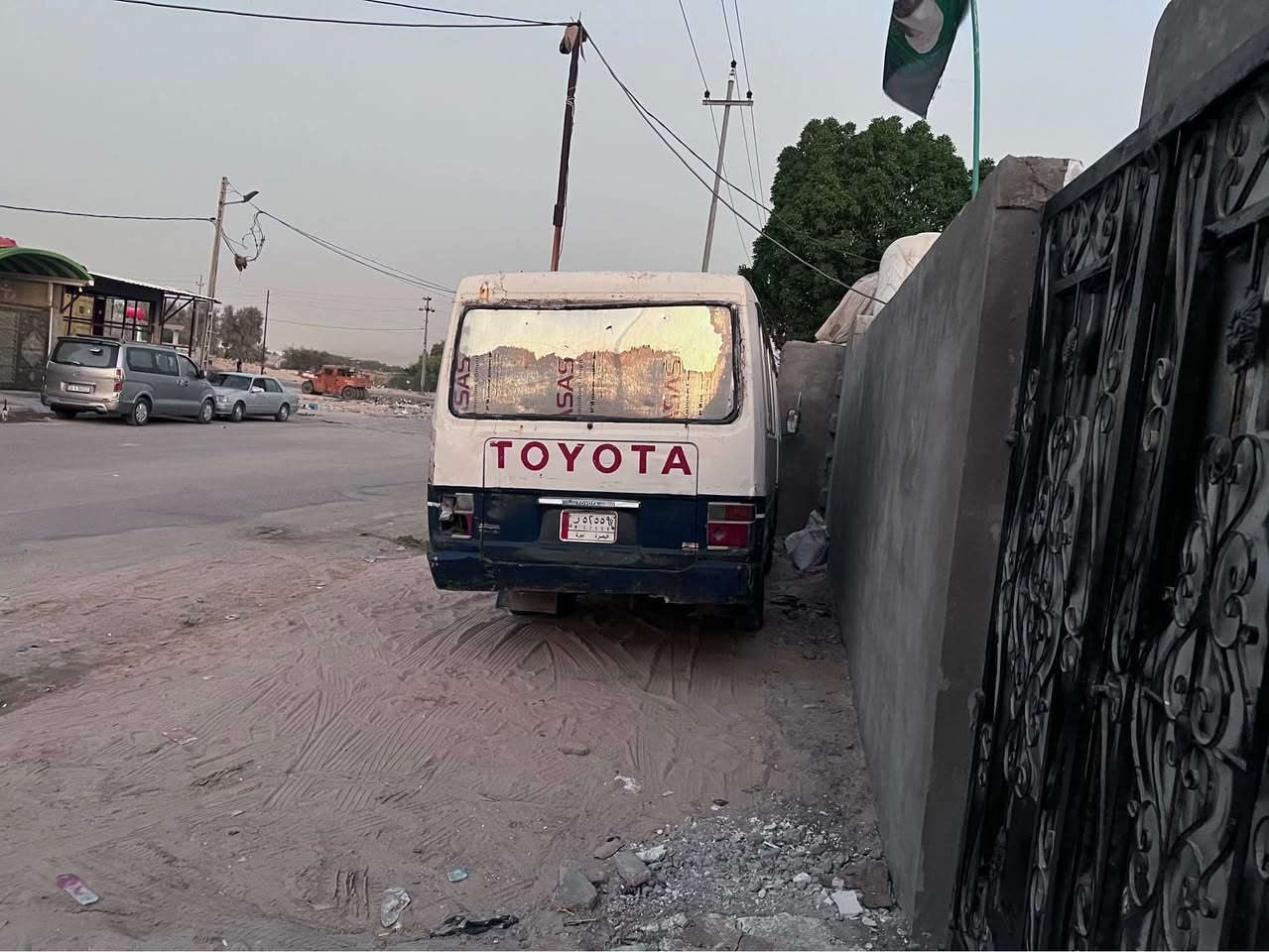 كوستر عريض للبيع سياره جاهزه سعر 6 ونص بكاني بصره خور الزبير *********** الزبير, البصرة
