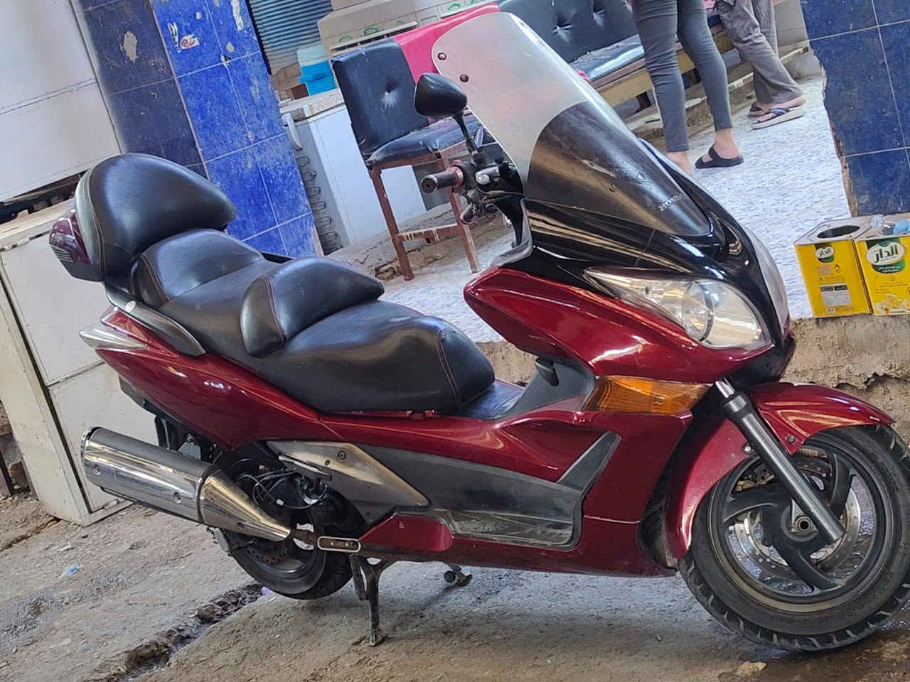 سلام عليكم للبيع   سلفر ونج جي تي مكينه 400  دراجه كله شغال اي نقص ماكو مكينه بلادي برغي مامفتوح شرط نعومه فول شلعه معدل تخم تأير جديد مرقم واسط سعر دراجه 30 ورقه بيها مجال لشراي واسط***********

