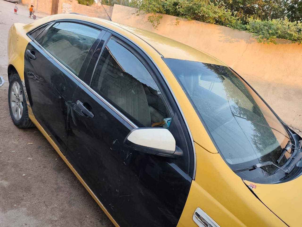 بيع مستعجل سعره مناسب 
 كابرس أصفر تكسي مديل 2009 محرك وكير vvt 3000 كير اتوماتيك مكينه وكير حلوات رقم بصره الماني أجره تحويل ثاني يوم مكانه البصره السعر 22 ورقه الشراي يتصل *********** .
