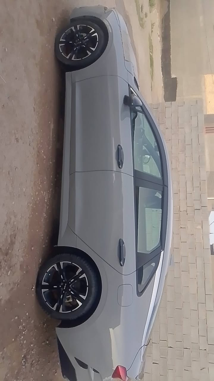 موديل 24 فول مواصفات ماعدا الفتحه السعر وباقي التفاصيل تَعاّإاّإلّ خاص او اتصل *********** او *********** واذا اكو مراوس حسب القناعه
