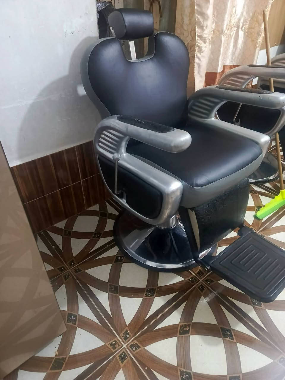 كرسي 💺 حلاقة عدد3  كلش انضاف شغال  اخو الجديد
شبح 👻 اكبر حجي بل شبح 👻
الانبار القائم الكرابله 
السعر 
ع خاص 
او وتساب 
او ع رقم 📱
رجانه 
***********
