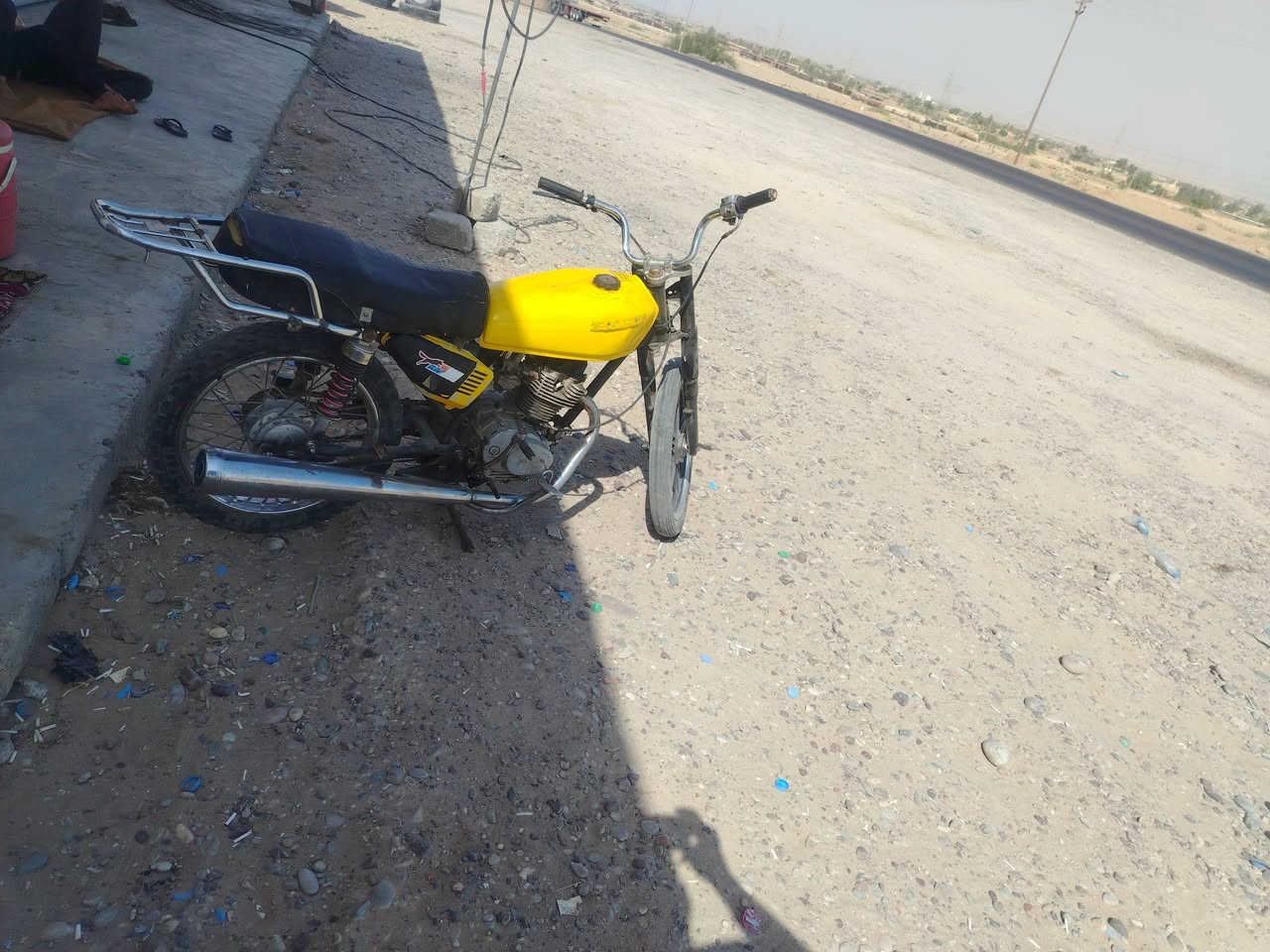 أعاده المنشور بسبب الوعود الكاذبه
مكان الدراجه صلاح الدين بيجي
سلام عليكم دراجه البيع عاطل مايشتغل محرك خمسه كير بدون  سلف ابيع محرك مايشتقل ماعرف شبيه
رقم ***********
 سعر الدراجه 100وبي مجال
