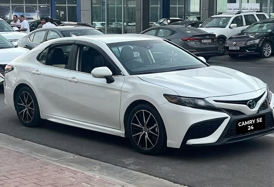 السلام عليكم
كامري TOYOTA CAMRY 2024
السيارة فئة SE NIGHT SHADE
ضررها ربع بنيد صبغ + نص باب سكن صبغ والجاملغ الامامي مبدل شركة بدون صبغ.
المواصفات
• شاشة كبيرة
• داخل لون اسود وكشنات جلد
• اشاير بالمري
• رادار امامي
• مانع تصادم
• محدد مسار
• تصحيح مسار
• مثبت سرعة
• مانع انزلاق
• استيرنق متحرك
• تحكم ستيرن
• نقطة عمياء
• مانع تجاوز
• حساسات مانع تجاوز
• اضوية اماميه زنون LED
• اضوية خلفية LED
• ليد زنون نهاري
• ويل قياس 18
• نظام ECO + TRIP تلقائي و 3 أنظمة قيادة ECO / Normal / Sport 
• نظام GPS + خرائط
• اوامر صوتية
• بلوتوث
• مدخل USB 
محرك + كير + تبريد شرط￼
السعر : 193 وبيها مجال
رقم شاصي 4T1G11AK2RU902670
ملاحظة: السيارة مدفوعة خروجيتها وباقي شهرين للترقيم وتترقم شمالي
مكان السيارة دهوك 
*********** /واتساب

