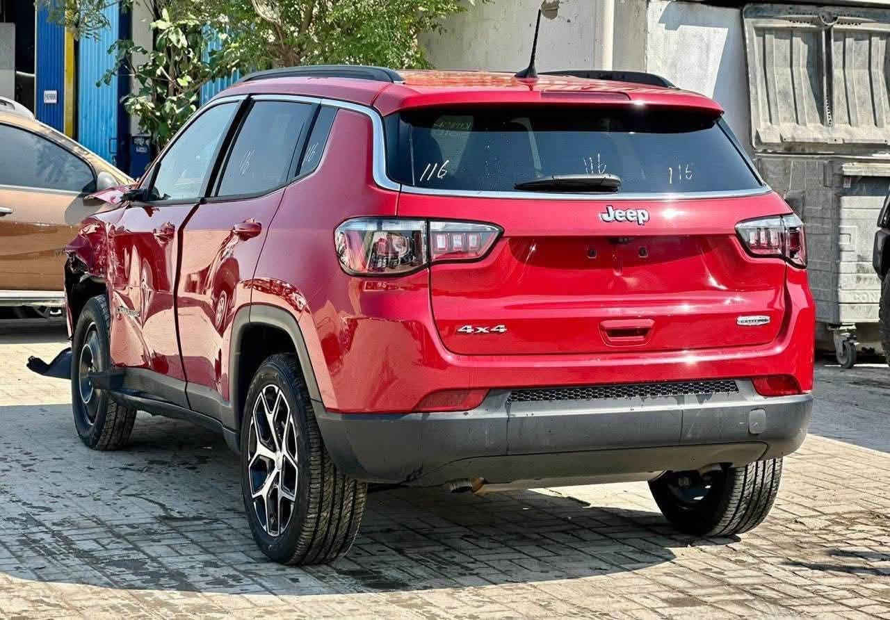 للبيع جيب كومباس Jeep Compass 2024
 الموديل: 2024
اللون: عنابي مميز
الحالة: نظيفة جداً
حره السياره تترقم جميع محافضات 
دبل / دفع رباعي
الكير أوتوماتيك 8 سرعات

السعر: 149$
واتساب ***********
