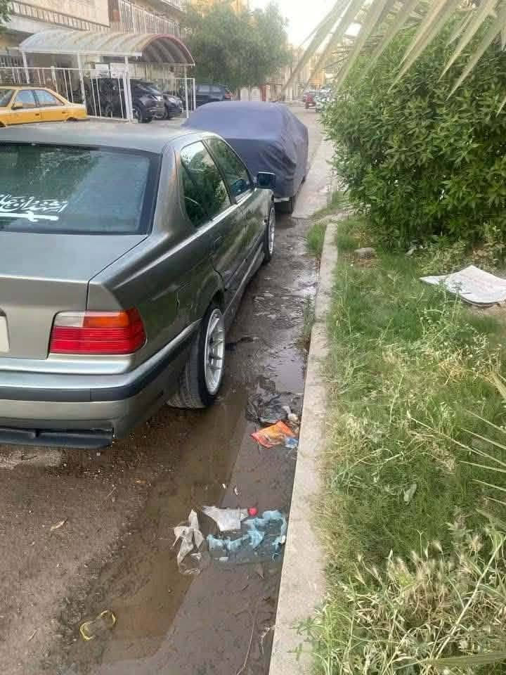 السلام عليكم بيم E36  سياره نضيفه نقصه بس تبريد كير عادي zf وارد يباني مكينه 2700 سته بستم موديل 91 للبيع او المراوس السعر 55 او بيه مجال المكان بغداد الزعفرانيه الرقم ***********
