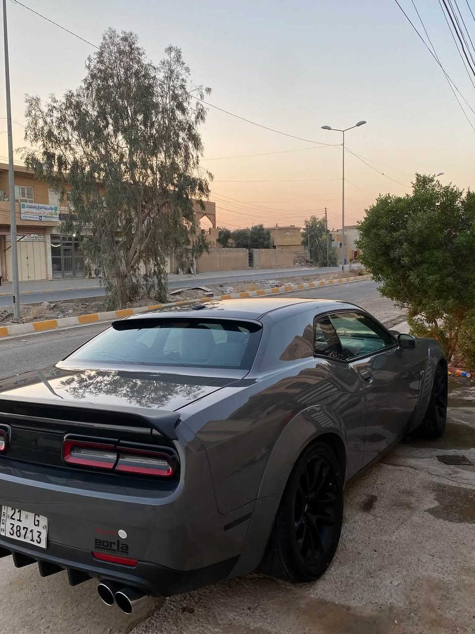 يالله سلام وعليكم دوج جالنجر ارتي 5700 محدث وايت بدي بنيد اس ارتي موديل 17 
حادثها من امريكا جاملغين 
تخم تاير جديد 
سياره حلوه كولش وبالعافيه الي ياخذها 
سنويه بسمي سعر 170 وبيها مجال للطيبين 
مكاني بغداد الدوره رقمي ***********
