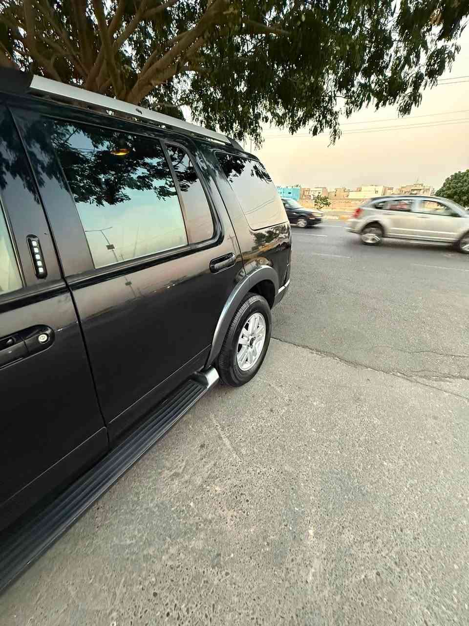 سلام عليكم 
فورد اكسبلور موديل 2007 
سياره بدون ضربه صبغ حزام 
تبريد ثلج 
شرط كير محرك 
رقم  سليماني جديد بسمي شرط تحويل    
كشن كهرباء 
نظام Abs 
تحكم مري
قفل رمز بل باب 
نضام فور ويل 
السعر ( 88 ) وبيها مجال 
مكان السيارة كركوك
شاري اتصل سيارء حيل متعوب عليهاا 
منقصها برغي 
للأستفسار ***********
متوجد وتساب
