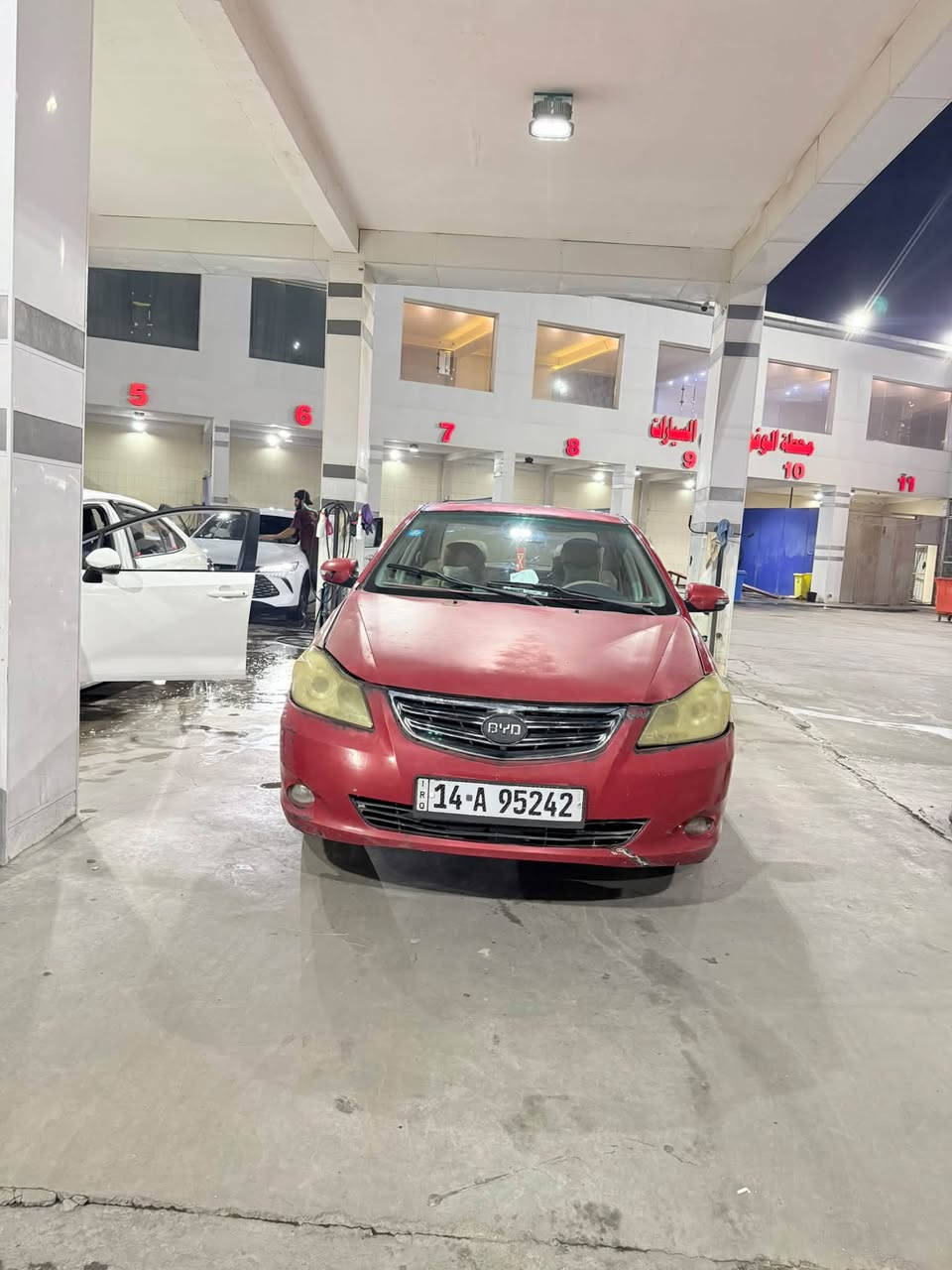 BYD G3 2016
محورة كير ومكينة كورلا نحلة 1800 

السيارة مواصفاتها : تبريد شغال ، شاشة ، بصمة ، فتحة ، زنون ، دوشمة ، ارضية جلد ، تايرات زوج امامي جدد ، حدادية 100‎%‎ كلها جديدة حتى المشط ، سنوية بأسمي الى 2030 ، السيارة مامتعوبة استخدام شخصي وجاهزة تماما 

ملاحظات السيارة : تنقص دهن ، البدي كما موضح في الصور ، خياس ، جراد في البنيد والقمارة ، بدون صبغ او ضربة 

للبيع السعر 50 وبيها مجال بسيط .. مكانها البصرة القبلة ..
للاستفسار مراسلة الخاص او الاتصال على الرقم ***********
