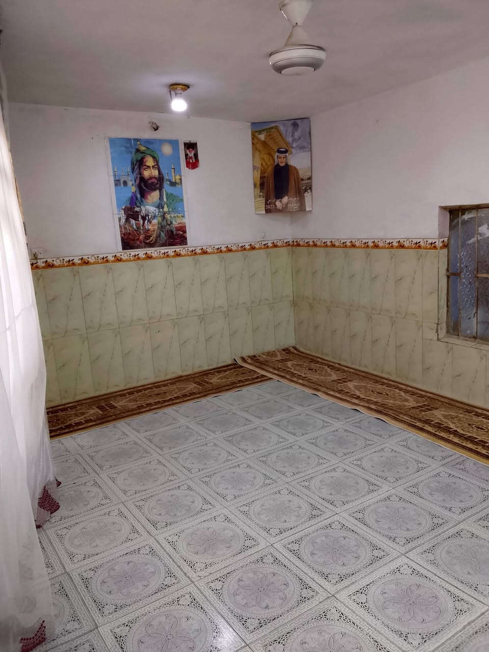 بيت للبيع المعامل الباوية شارع العميرات 
البيت 100 متر طولانية للاستفتار الاتصال على الرقم 
*********** أو مراسلة الصفحة
البيت طابو صرف
