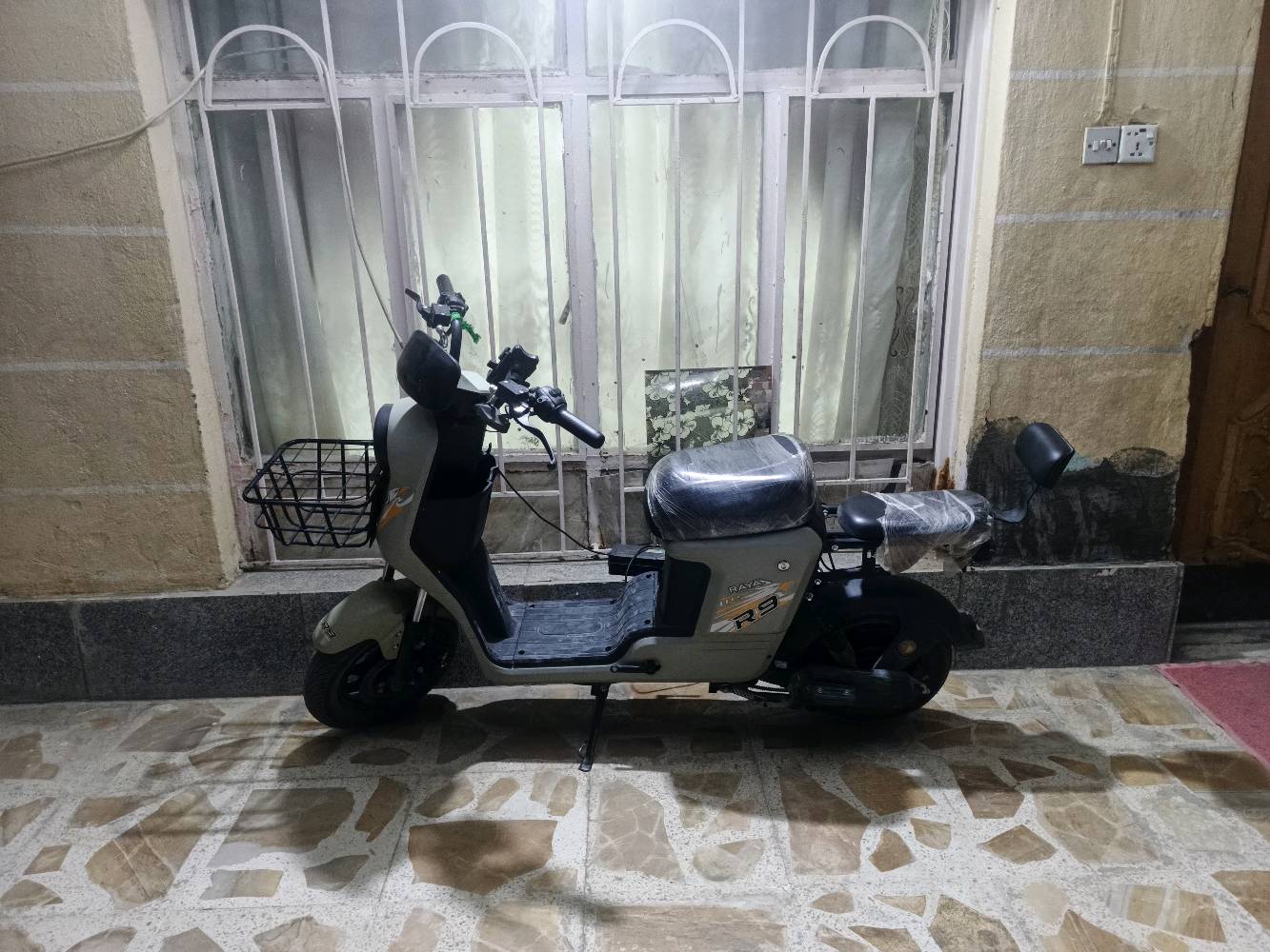 ار٩ • ٥ بطاريات • تشغيل عن بعد