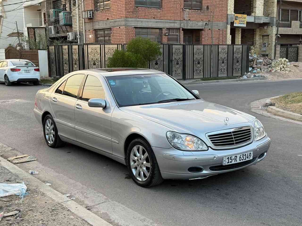 مرسيدس غواصه s320 موديل 2000 اصل
باب قصير المرغوب ،، محرك سته سلندر البلاد v6
فول مواصفات ،، نظام جوبلس ،، فتحه ،، برده كهرباء ،، كشنات كهرباء ،، مري شفط ،، وبعد بيها هوايه مواصفات
السياره صبغ عام اثر جراد مكفوله من المعجون والضربه والخياس ،، السياره جاهزه من كل النواحي بدون اي نقص شرط الفحص ،، رقم انبار مشروع وطني تحويل بأي مكان عادي ،، المكان بغداد حي الخضراء 
السعر 98 ورقه 
***********
