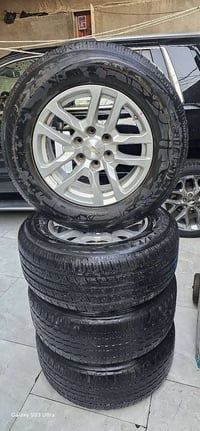 تخم ويل كب مال تاهو حجم 18 GM اصلي مال موديل 24 مع التايرات نص عمر للب...