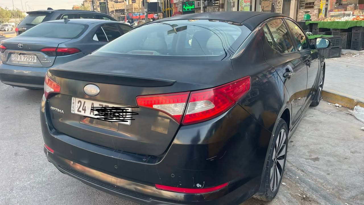 KIA OPTIMA
كيا اوبتيما خليجي 2013 
مواصفات 
بصمة أبواب 
بصمة تشغيل 
صندوق بصمة 
شاشة 
ثلاث أنظمة قيادة 
تحكمات ستيرن 
شفتات سرعة 
فول عدا فتحة السقف 
محرك 2400 دوش 
ماشية 418 418 قابل للزيادة 
نقصها فقط صدر يحتاج تبديل 
سعرها 8500 $ وبيها مجال بسيط
للأتصال والاستفسار ***********
بي واتساب
