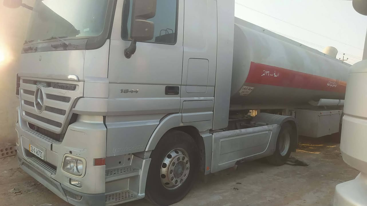 سلام عليكم 
اكتروز موديل 2005 رقم بابل مواصفاته 
طوناج 
* GPS
*مكيل ستوه جديد 
** اتصال فقط ليس واتساب 
***********
