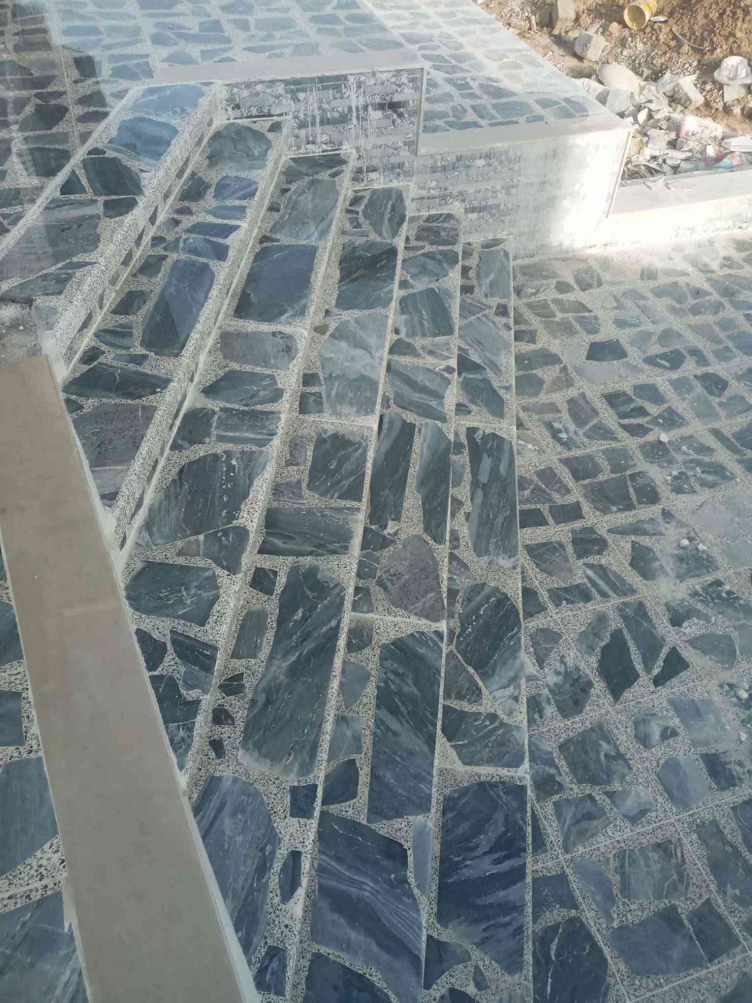 معمل الشروق لانتاج البايات بكافه انواعها السمنت السعودي الموصل الملوث الجانب الايمن باداره صالح ابو مثنى ***********

نص مكتوب في الصور:
- معمل الشروق الإنتاج البايات درج بكافه انواعها التعليق والتغليف من افضل المواد سمنت تركي الموصل الملوثه الجانب الايمن باداره صالح ابو مثنى رقم الهاتف *********** @user5490260132524
- Asiacell | Asiacell ٧:٤٢ الجمعة، ٢٢ سبتمبر (٧ ربيع الأول) السحب للفتح NOTE 8 AI CAMERA