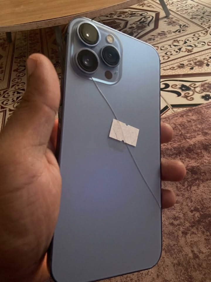 13 pro max للبيت مبدل شاشه اصليه وبطاريه مرفوعه
الجهاز نضافه فول الفول. متواجد واتساب 
***********
