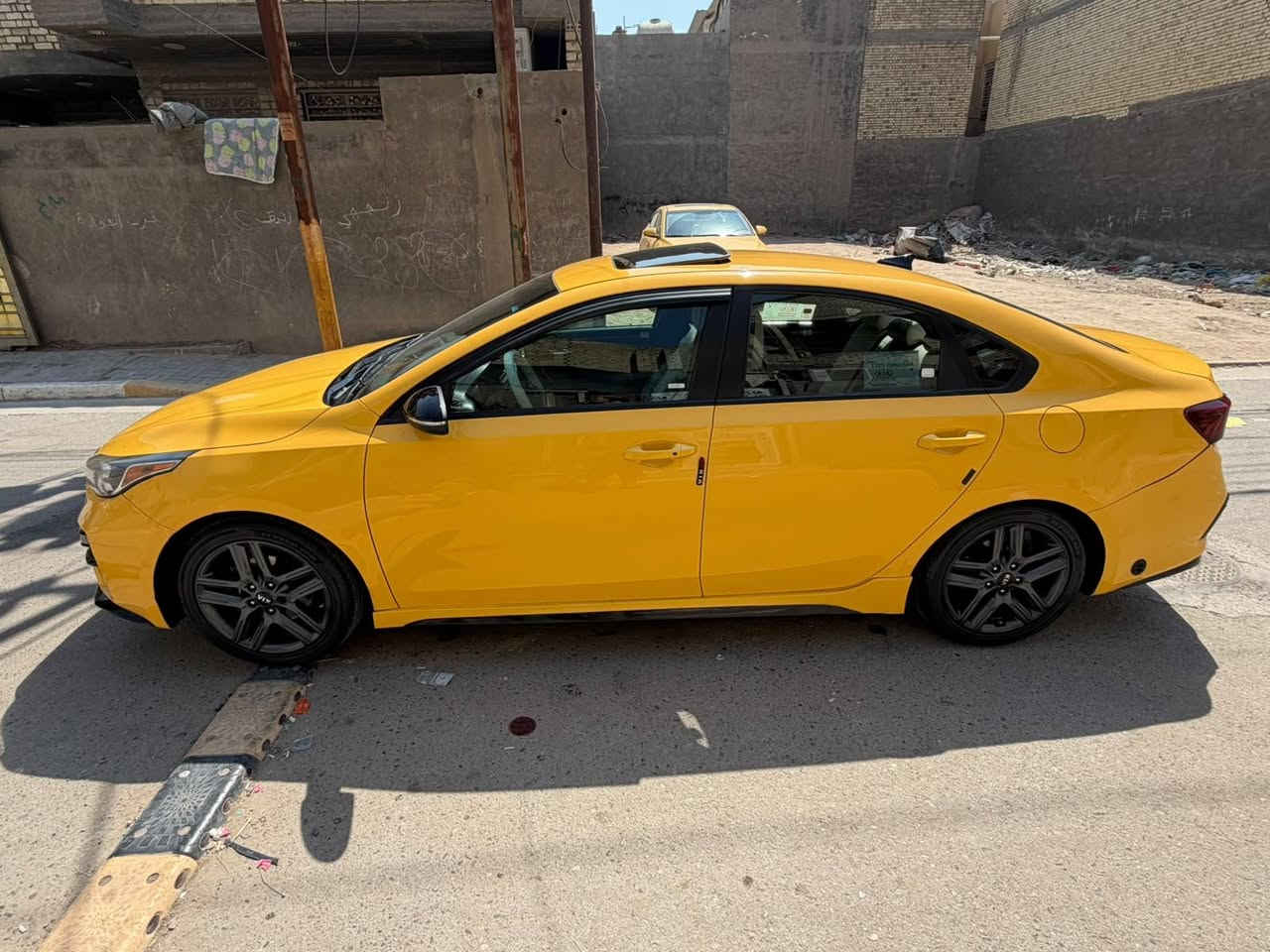فورتي للبيع مديل 20 السيارة جاهزة
كير مكينة مكفولات صدر أمامي خلفي جديد 
تخم تاير جديد السيارة فول موصفات 
مصفرة هية وغرامات رقم بغداد بسمي 
حادثهة جاملغ أمامي وجاملغ خلفي بدون دواخل 
منضومة غاز جديدة تبريد ❄
السعر   120 مكاني بغداد البلديات 
***********
