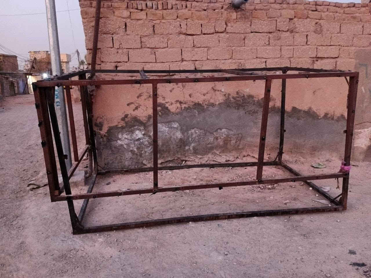قفص مال امخضر ٧شنكال للبيع سعر 150 العنوان كربلاء حي مهندسين رقم ***********
