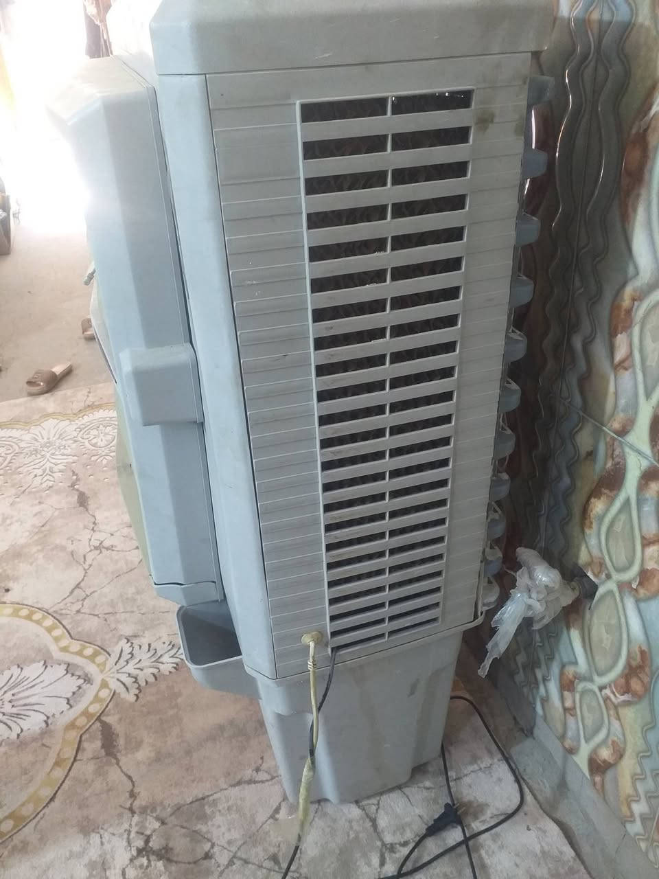 كنفيرة للبيع شغالة شرط الفحص نقصهة لييف ورجلين مابيهة سعرهة ٣٥ وبيهة مجال للشراي ***********
