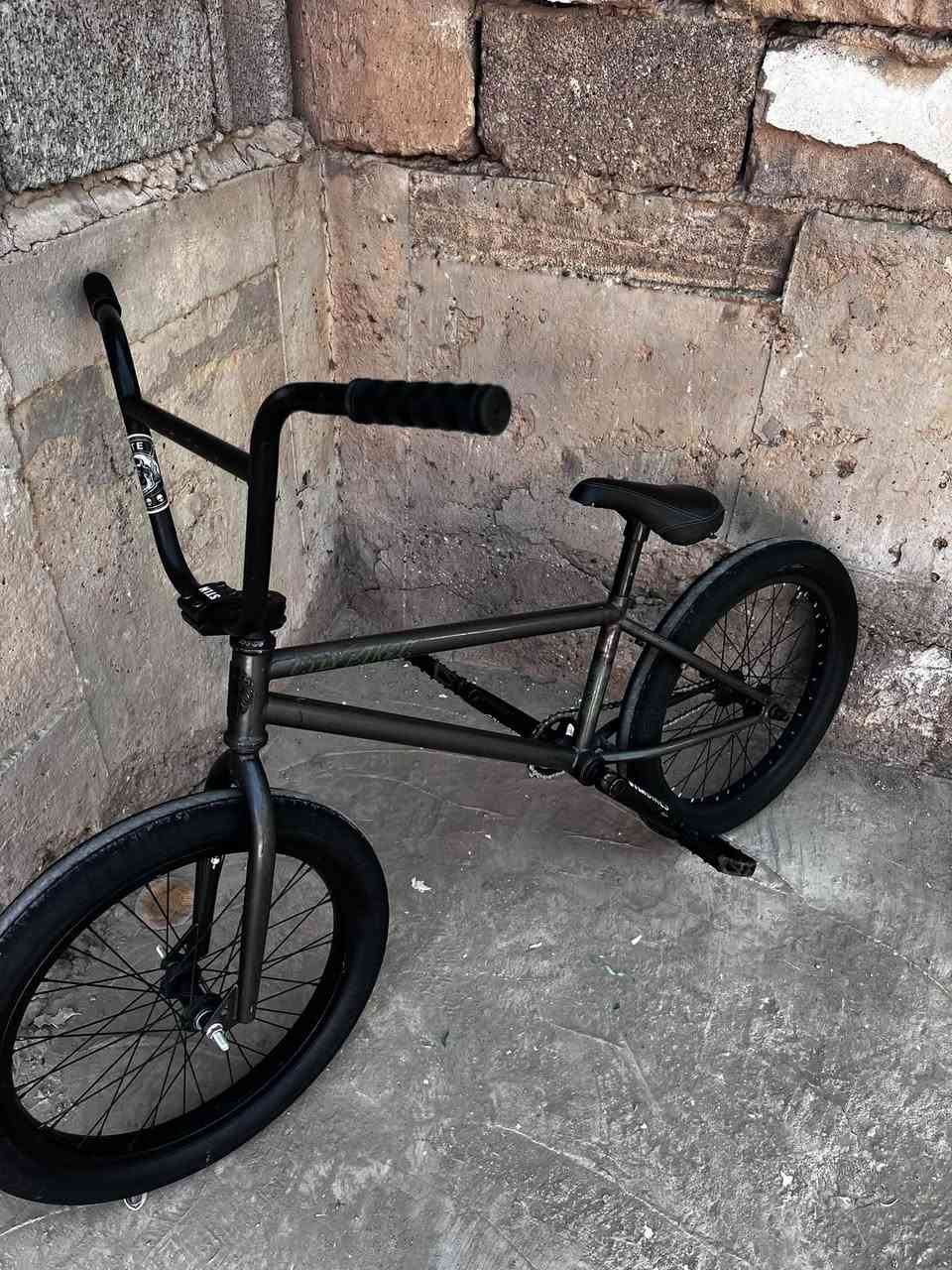 بايسكل bmx للبيع
السعر 230 
للتواصل ***********
