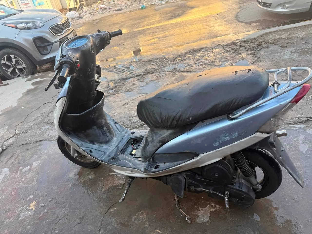 سلام عليكم ماكس منغولي 
 درجه شغال ابيع كوم حديد
سعر  200
بغداد زعفرانيه
***********
