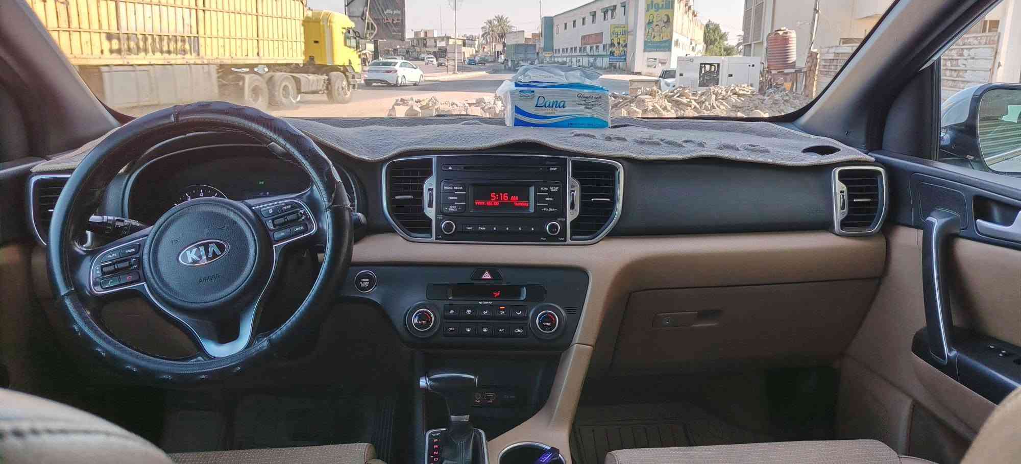 كيا سبورتج 2018 خليجي كفاله عامه رقم أربيل دولي فول مواصفات عدا البنراوما بصمه تشغيل وبصمه أبواب وحساس امامي وخلفي كامره كشنات جلد كهربا زراك لايت سايد بريك بصمه تبريد قطعتين  داخل بيجي وبعد بيها مواصفات مكاني بابل السعر 173
*********** حلة, بابل
