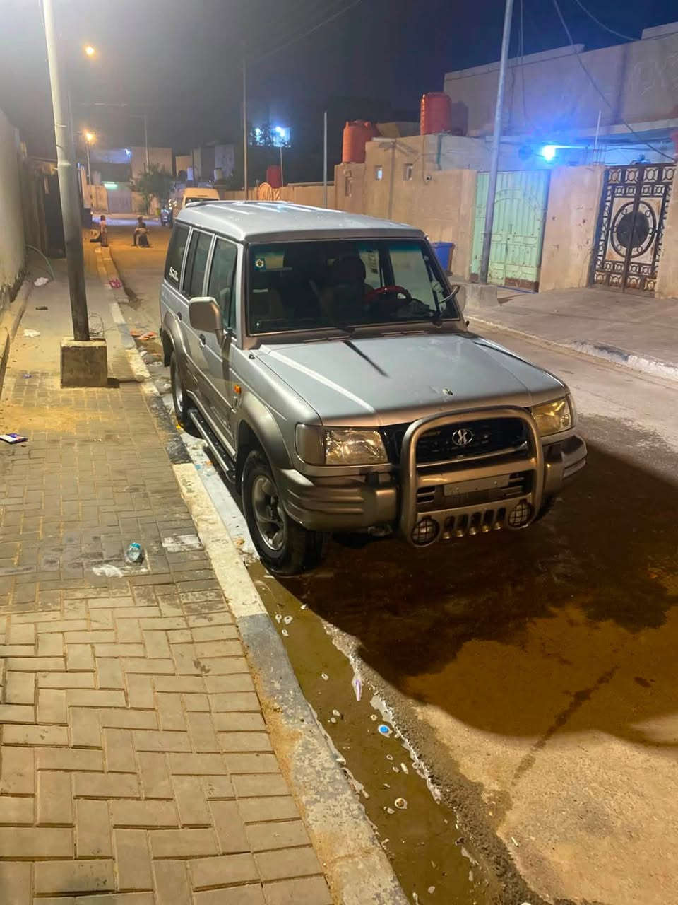 السلام عليكم اخوان عندي سياره كالوبر موديل الفين قايش تايمن مكطوع ماعرف عواجه او لا ابيع علا وضعيته سياره رقم بصره انكليزي اتعهد للمشتري بل اصوليات سعره 45 ورقه وبيه مجال للطيبين رقم ***********

